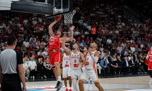 12 Dev Adam, galibiyet serisini sürdürdü