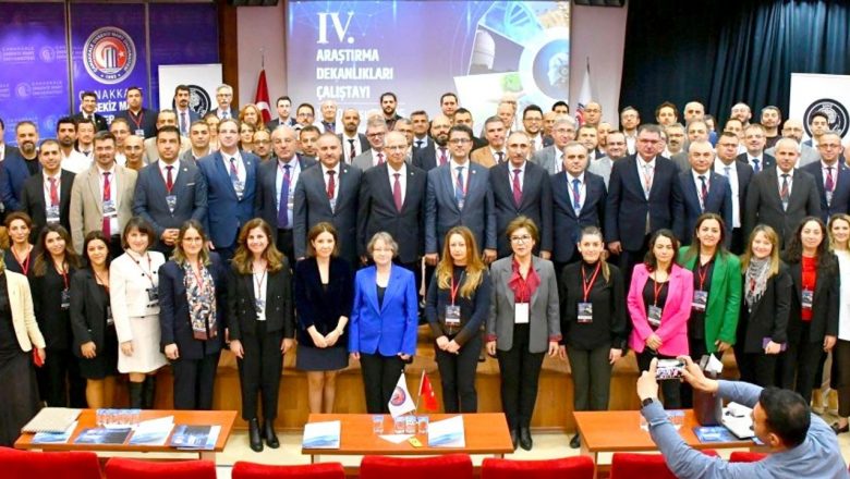  ÇOMÜ’de 4. Araştırma Dekanlıkları Çalıştayı: Türkiye’nin Araştırma Ekosistemi Çanakkale’de buluştu