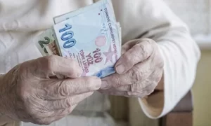 Emeklilerin bayram ikramiyesi ve maaş ödemeleri başladı